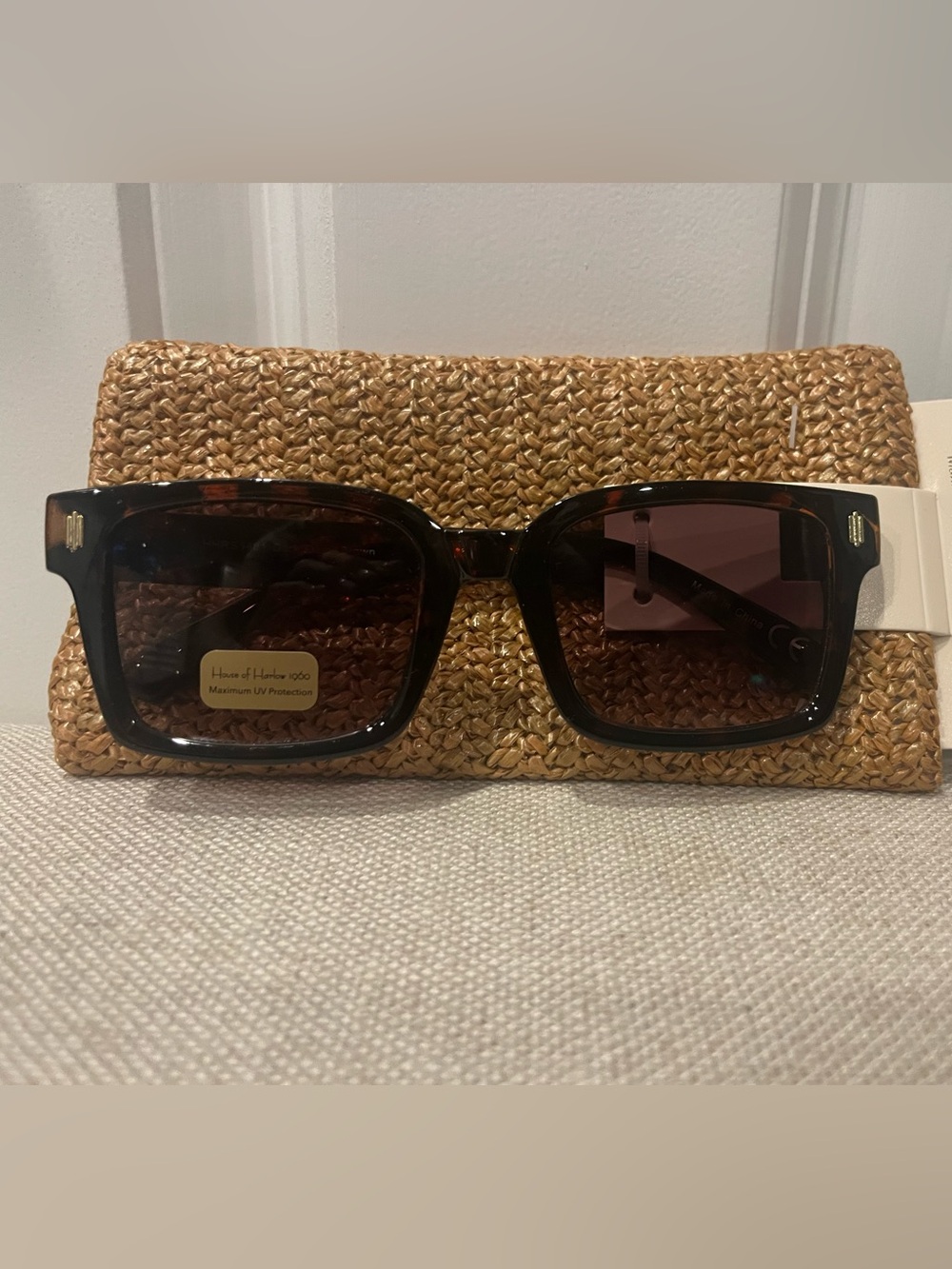NWT House of Harlow 1960 Women's Square Tortoiseshell Sunglasses with Case